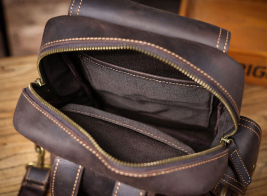 Vintage Leather Multi-Pocket Chest Bag interior structure