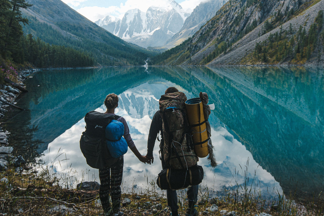 School Backpacks vs Travel Backpacks: Key Differences (2026 Guide)