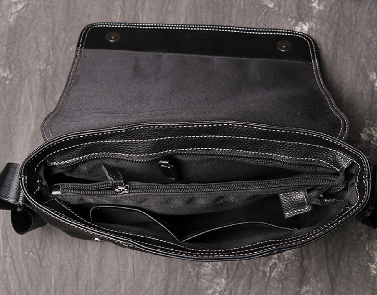 Black Genuine Leather Messenger Crossbody Bag interior structure