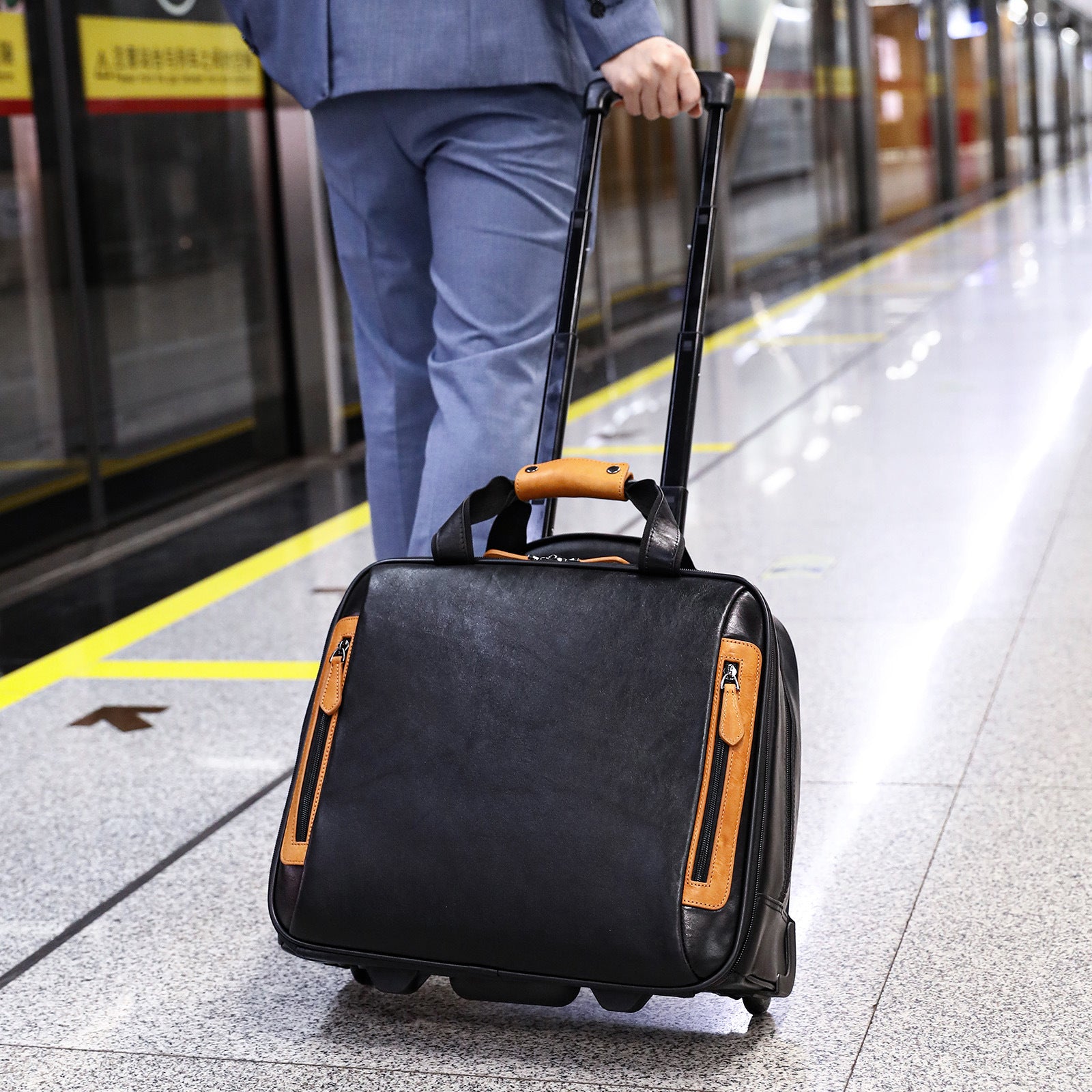 gear bag with wheels Leather Duffle Bag with Wheels Vintage Full Grain, Black