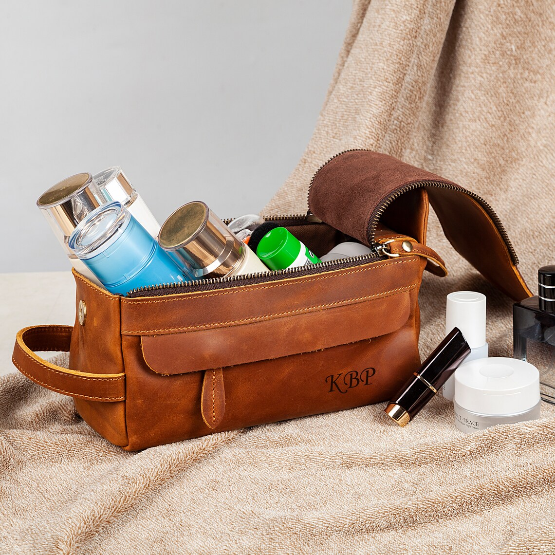 Toiletry Bag for Men Shaving Kit Bag Crazy Horse Leather Dopp Kit