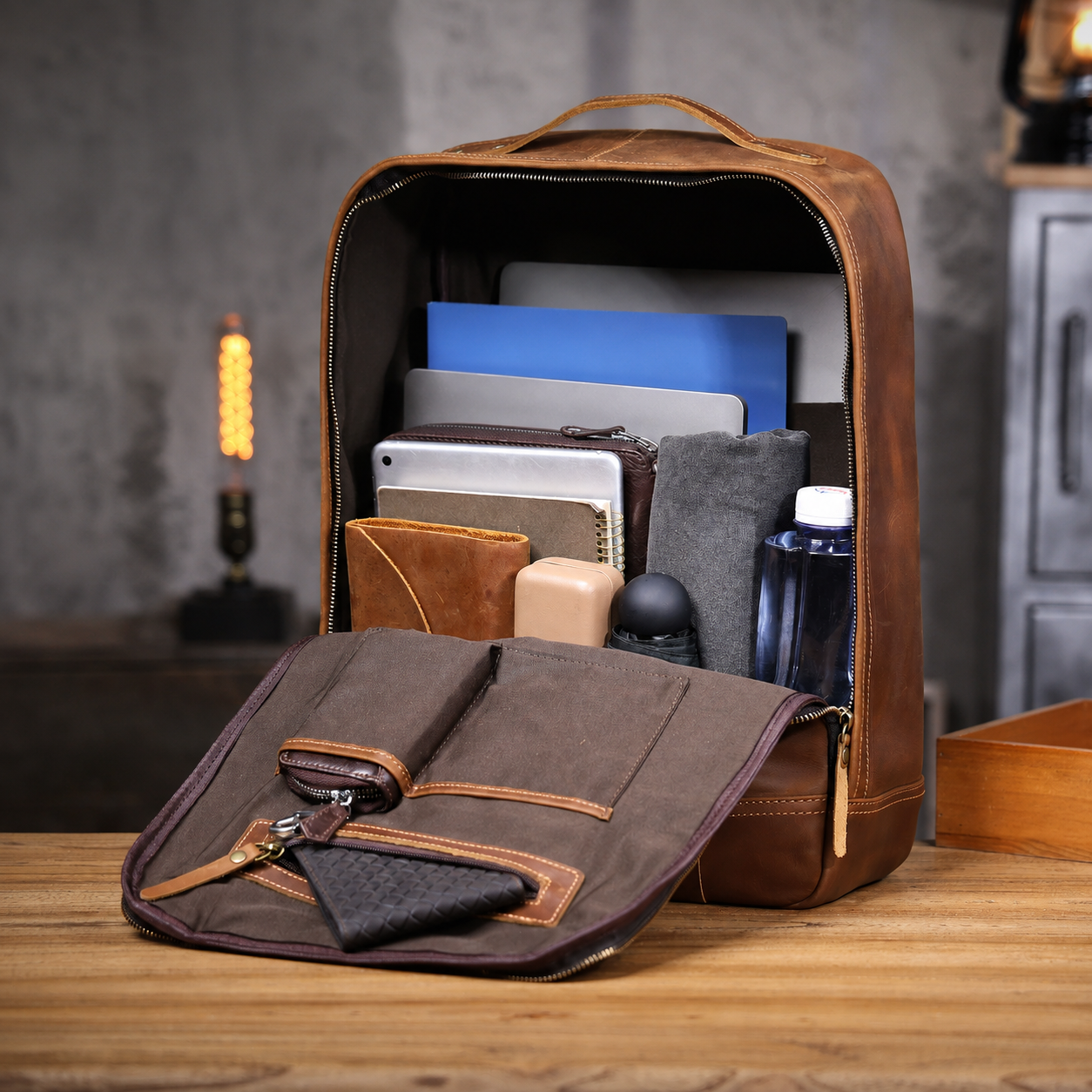 Vintage Leather Laptop Backpack for Men live 1688 cleaned interior structure