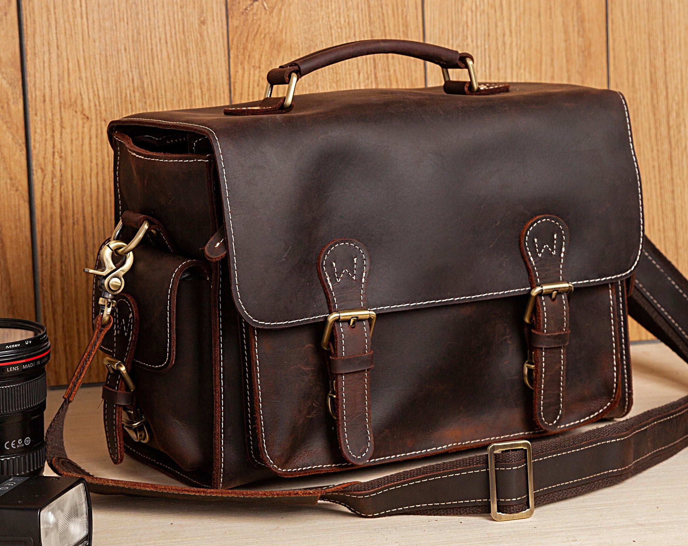 Courr猫ges Reedition Leather Camera Bag - Brown
