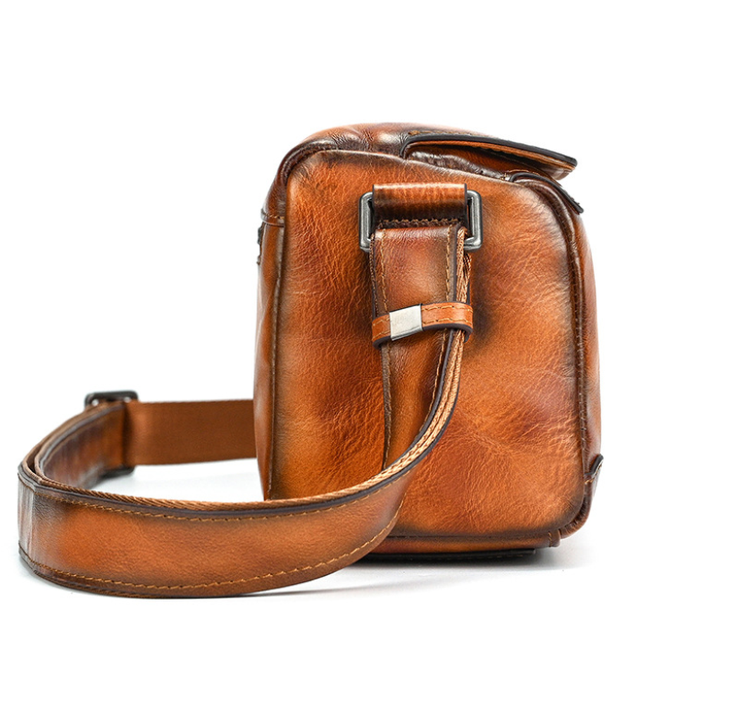 Woosir vintage leather crossbody bag side view