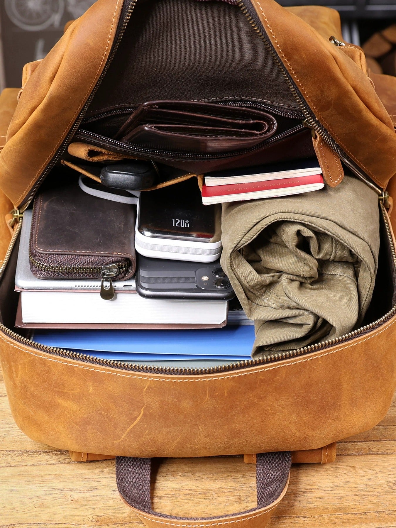 Woosir Vintage Leather Laptop Backpack for Men exact 1688 interior structure