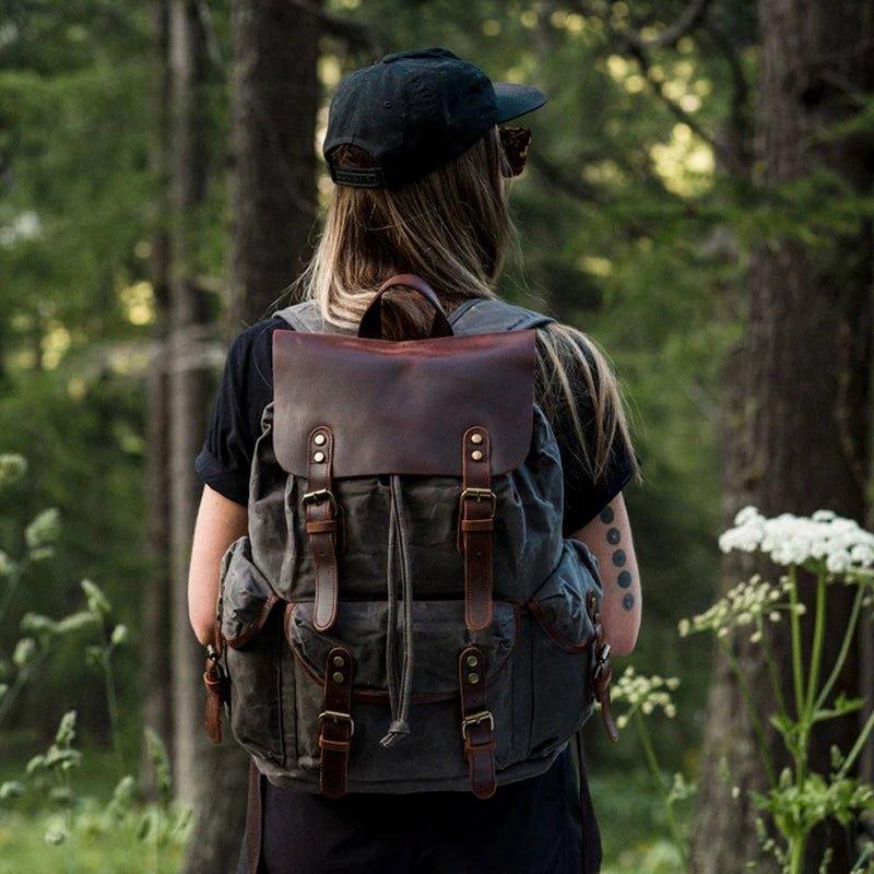 canvas baseball leather backpack | 50 L | Daily Use Our waxed canvas Backpack has a large front pocket with a weatherproof flap Rawlings Rugged Backpack | Rawlings
