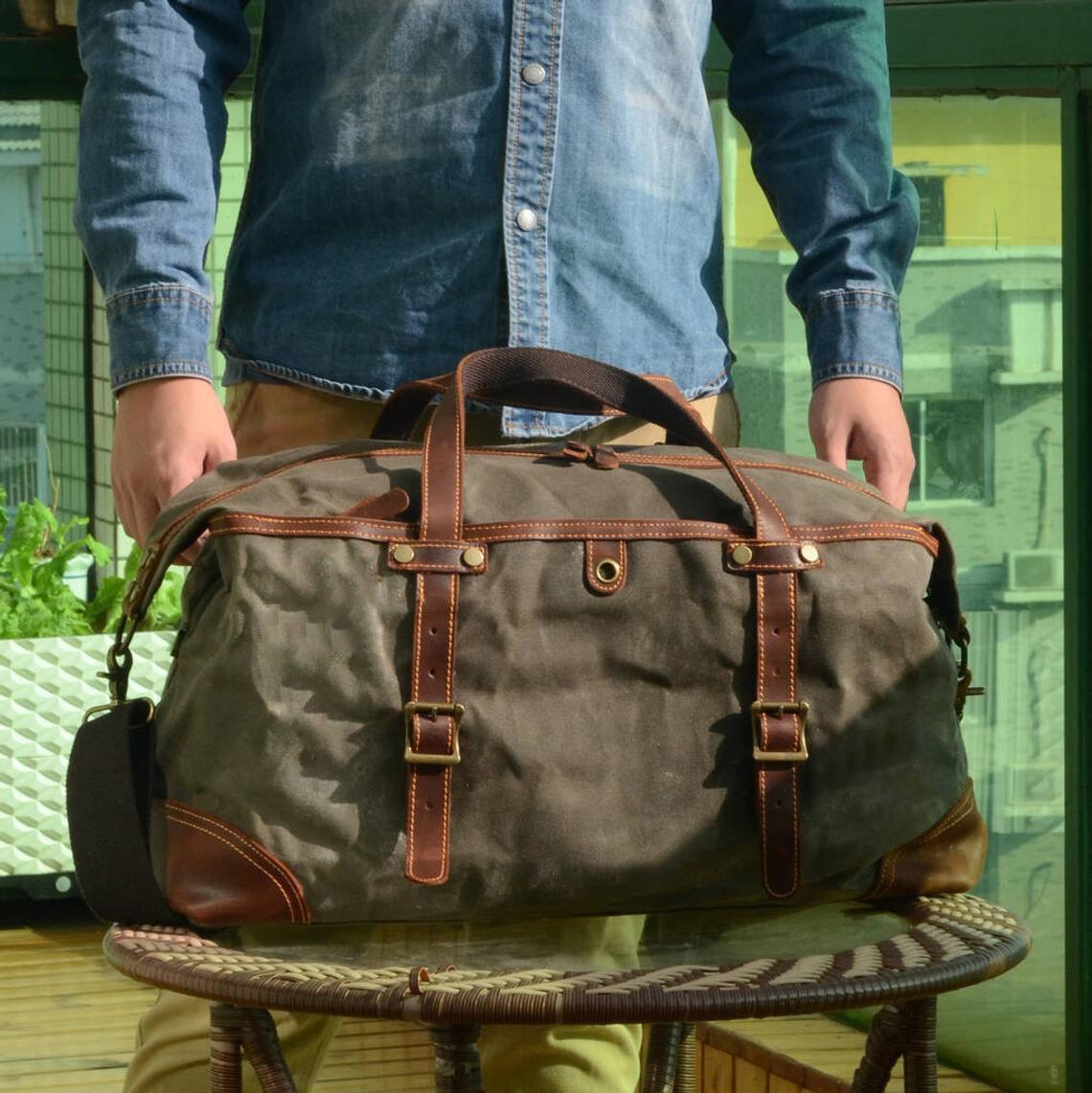 Mens canvas holdalls Clearance